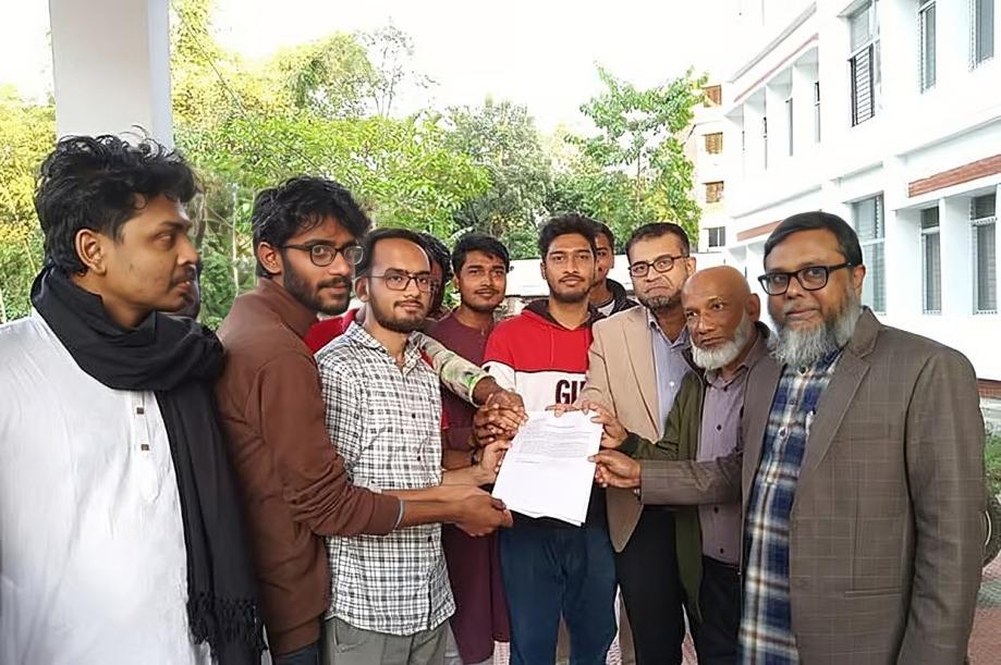 শাকসু নির্বাচনে স্মারকলিপি থেকে নাম প্রত্যাহার চার প্রার্থীর
